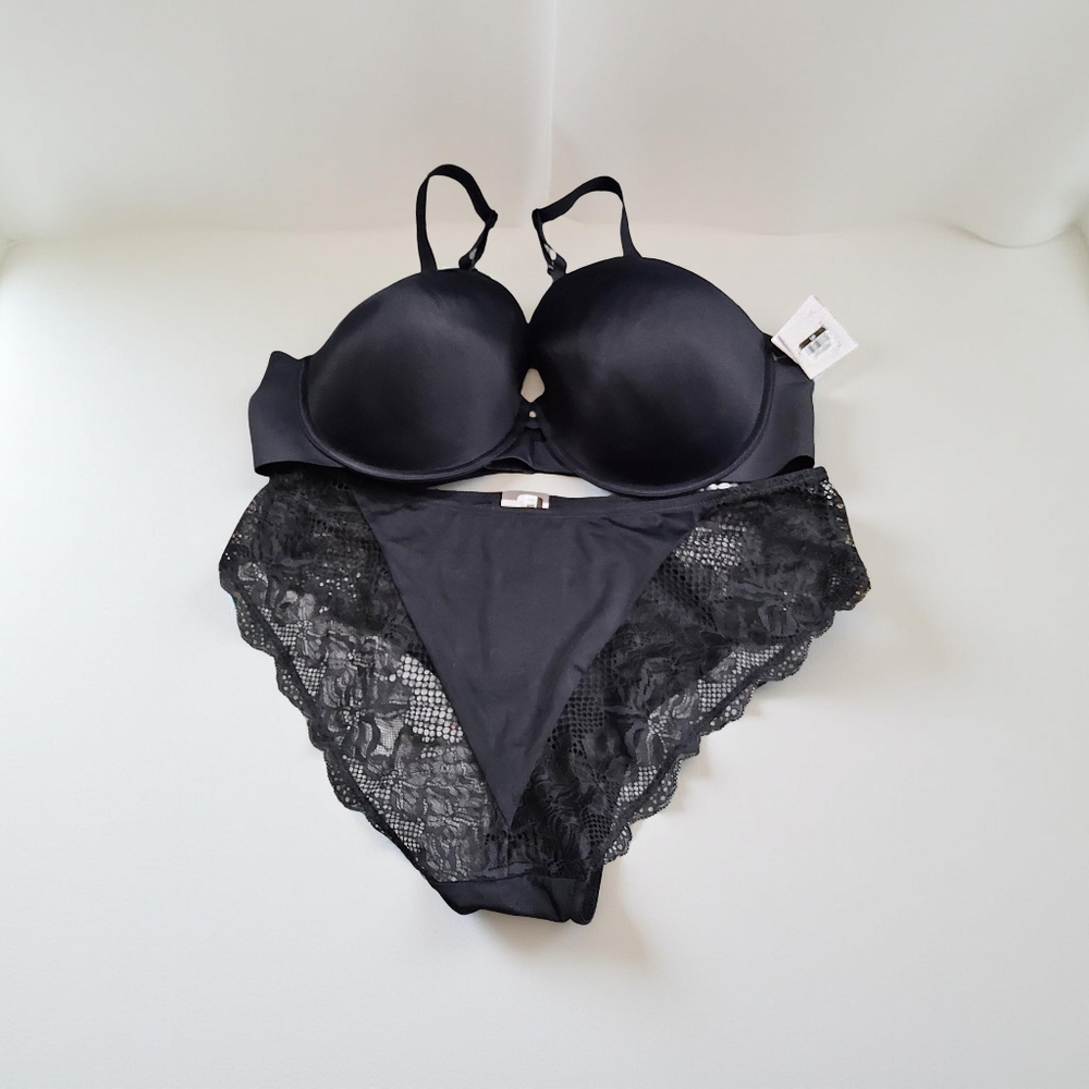 New Auden black Size 42CBra and pantie size 1X